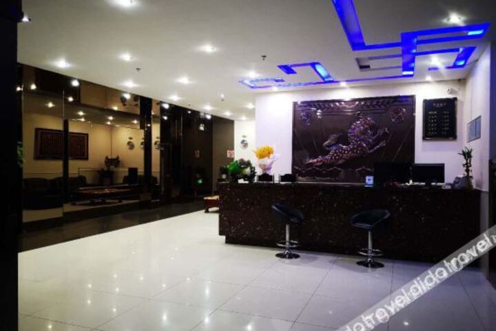 Hotel Interior 4 of 8