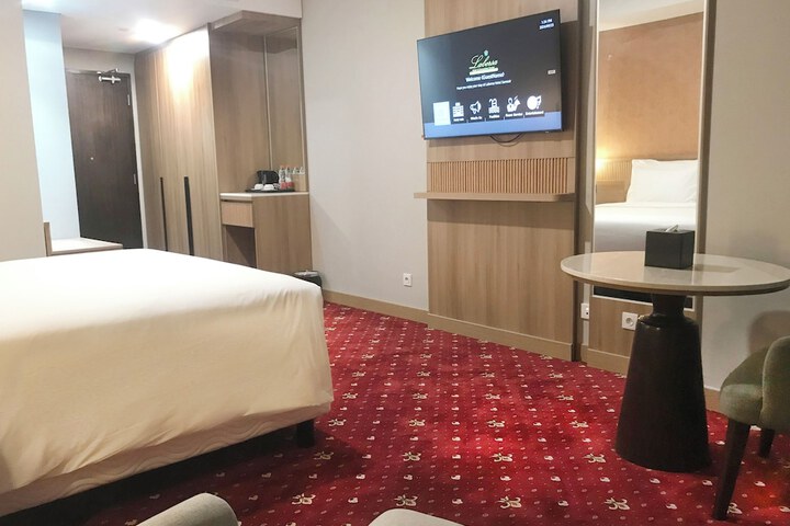 Room 7 of 31