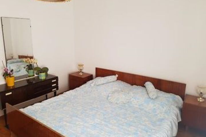 Room 11 of 13