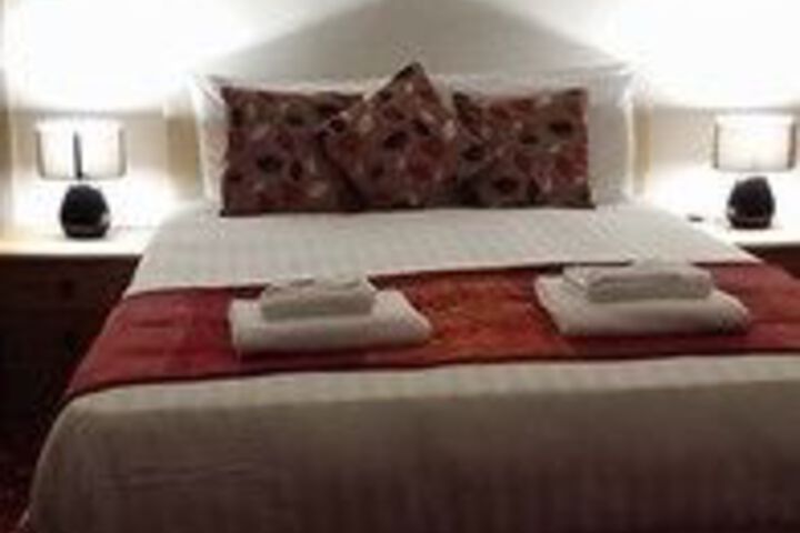 Room 16 of 33