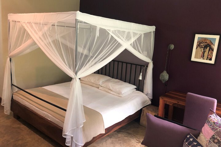 Room 4 of 38