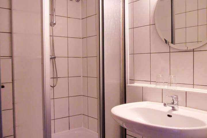 Room 6 of 21