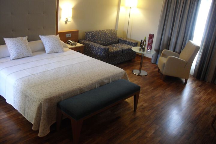 Room 7 of 39