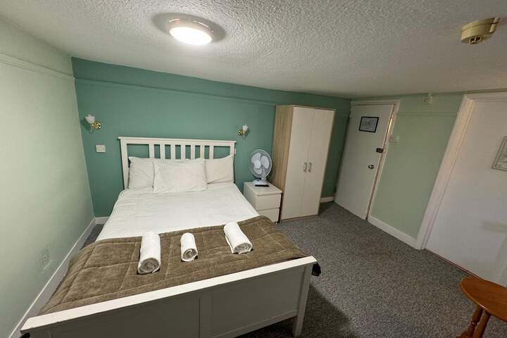 Room 33 of 88