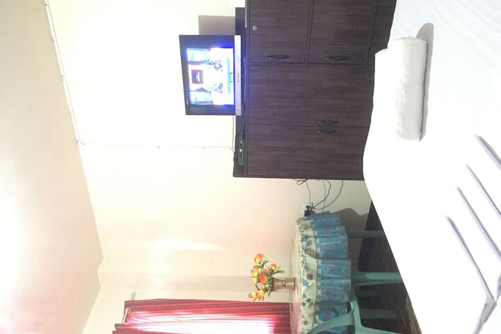 Room 11 of 20
