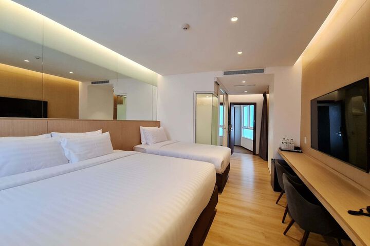 Room 10 of 41