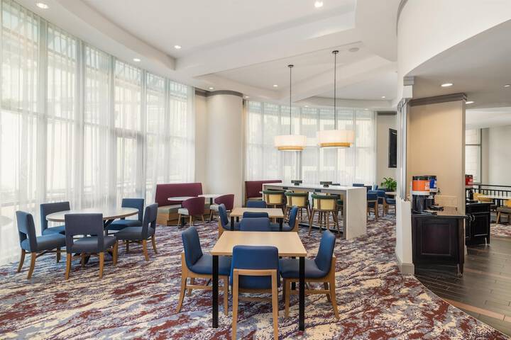 Breakfast/Coffee Service 58 of 68