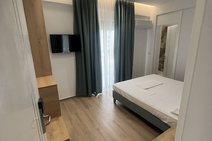 Room 11 of 191
