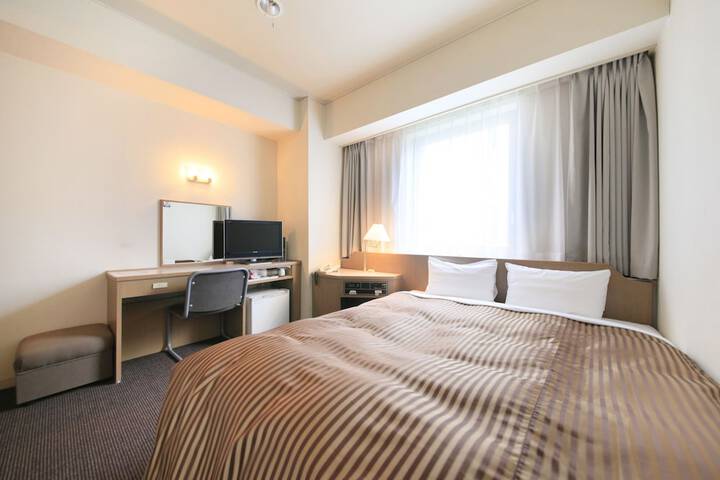 Room 7 of 49