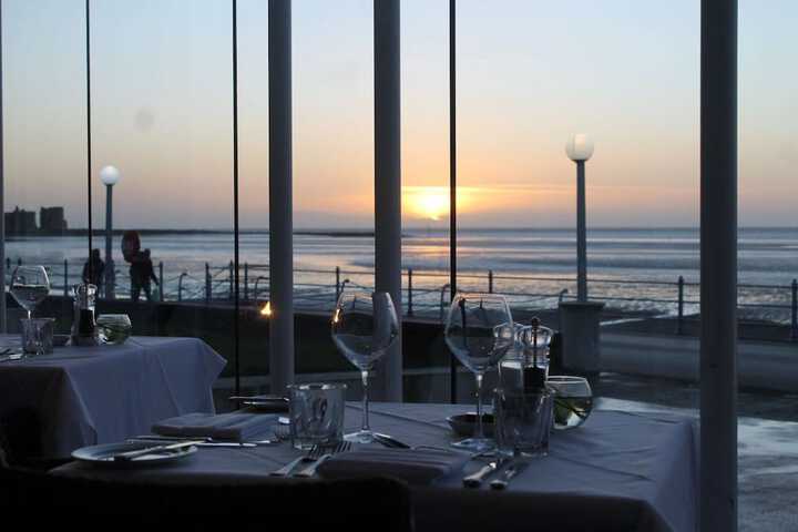 Dining 48 of 101