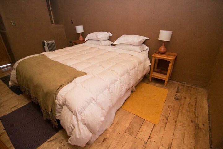 Room 9 of 28
