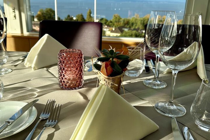 Dining 63 of 92