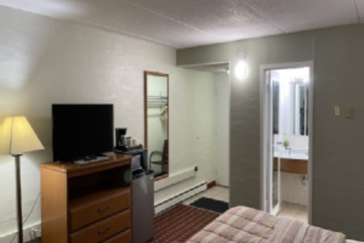 Room 105 of 228