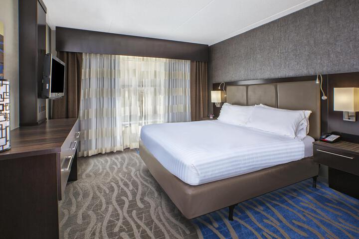 Standard Room, King or Two Doubles (2 of 2)