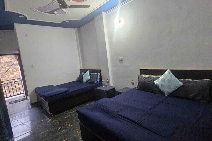 Room 2 of 12
