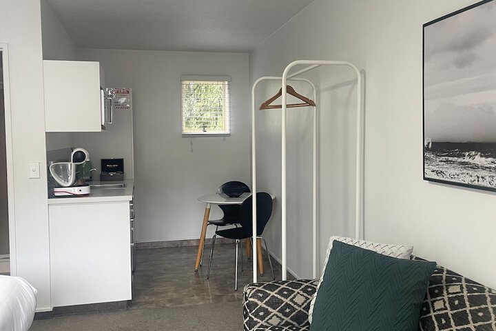 Room 6 of 85