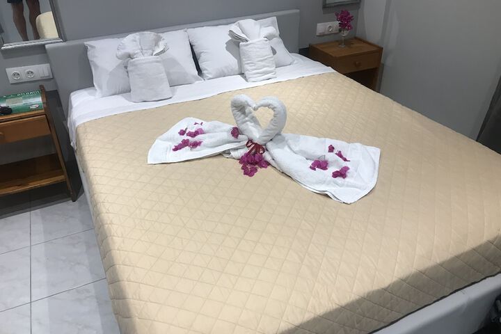 Room 15 of 52