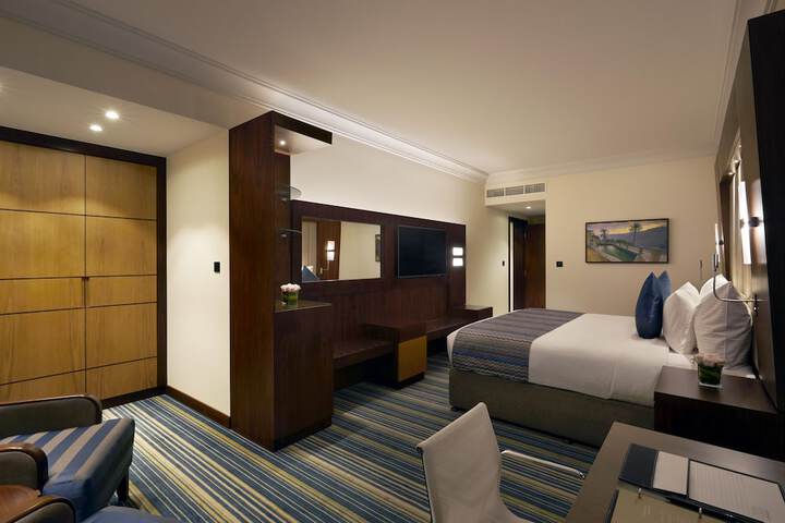 Room 13 of 51