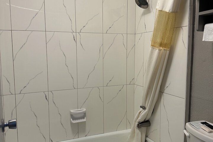 Room 15 of 19