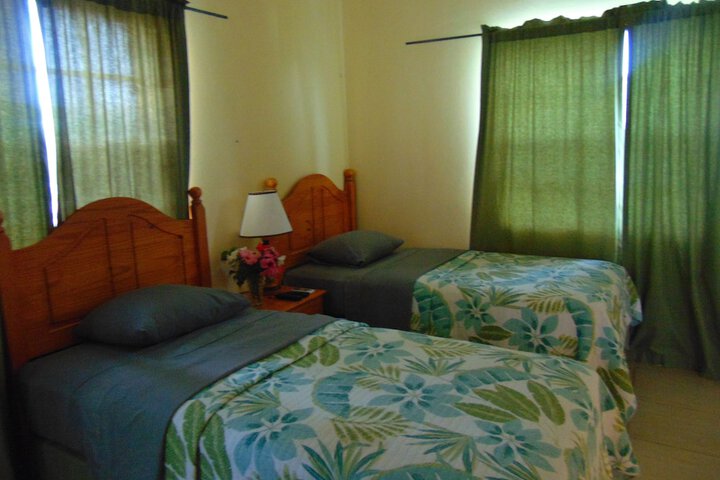 Room 18 of 193