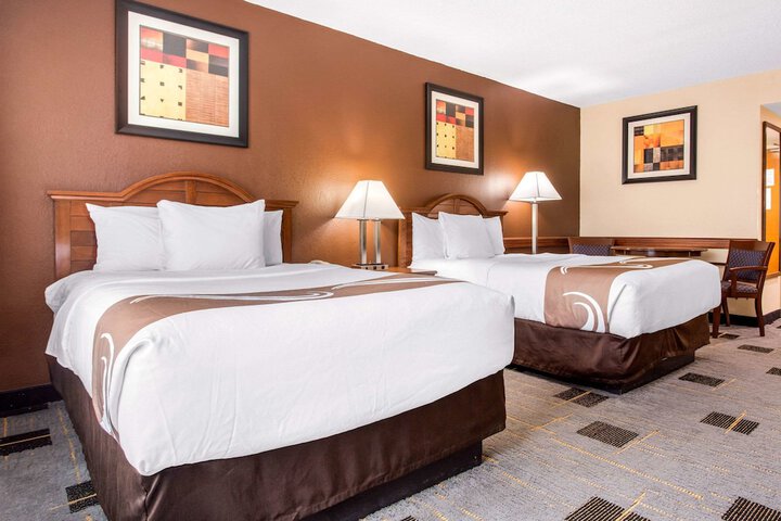 Double Accessible King Size Bed (9 of 20)