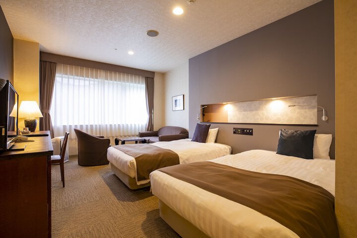 Room 50 of 240