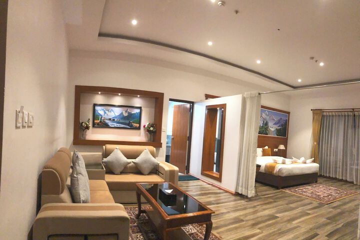 Room 34 of 96