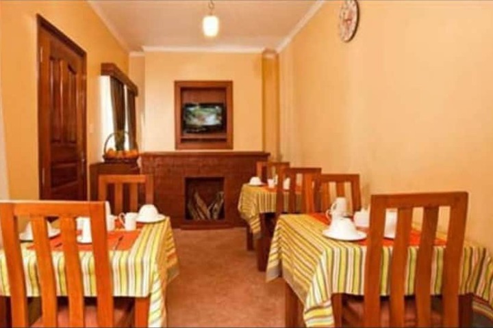 Dining 6 of 10