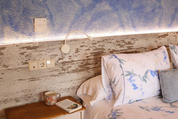 Room 15 of 50