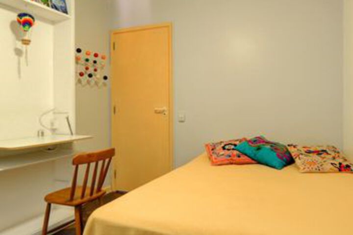 Room 10 of 37