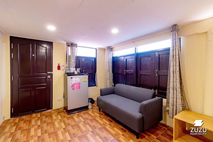 Room 8 of 22
