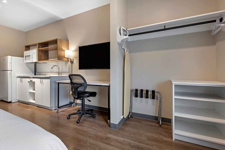 Room 8 of 64
