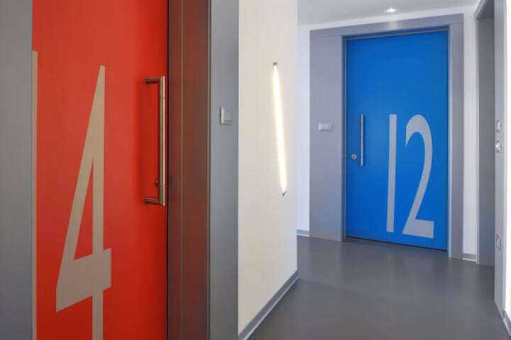 Ballroom/Hall 22 of 28