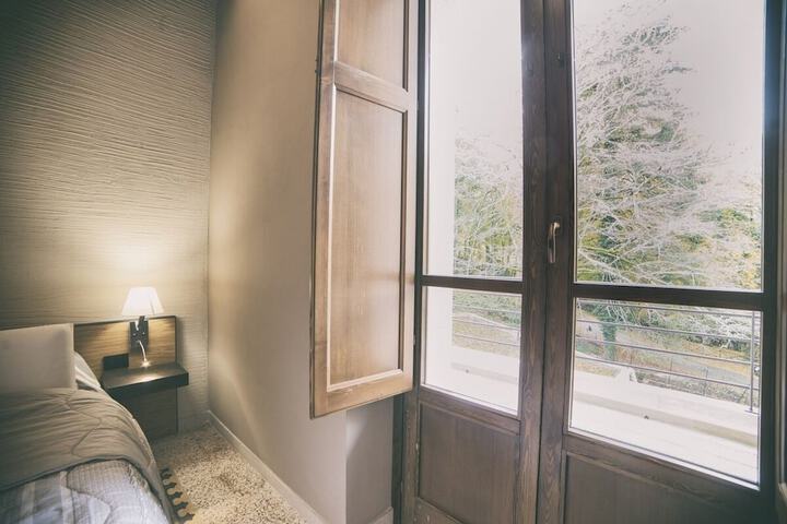 Room 22 of 33