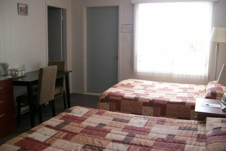 Room 3 of 18