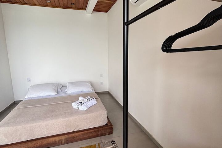 Room 8 of 15