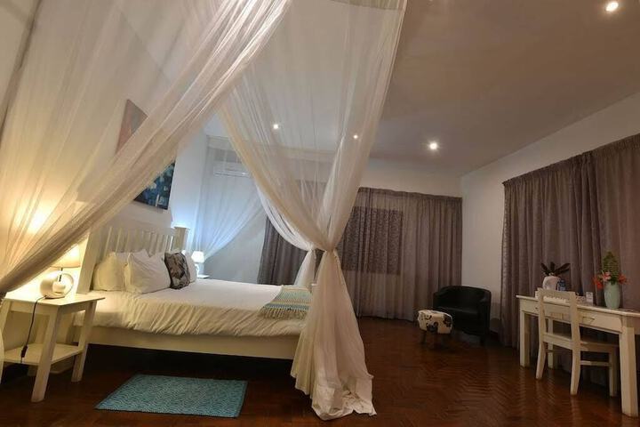 Room 15 of 43
