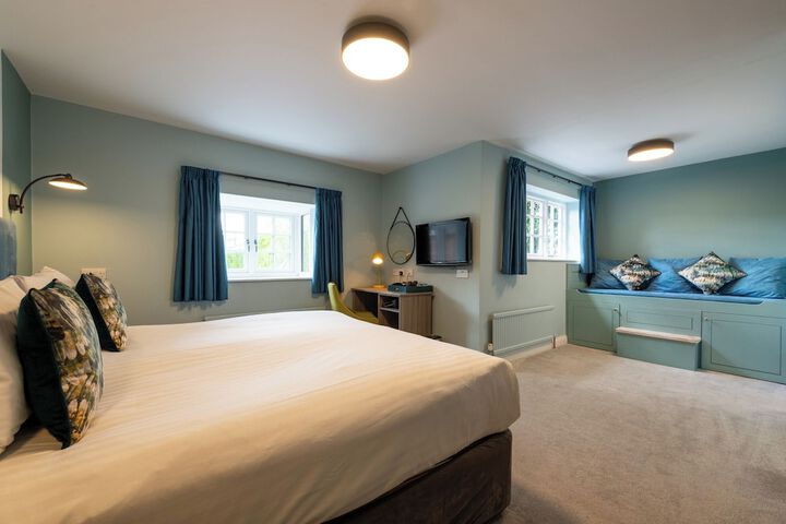 Room 34 of 104