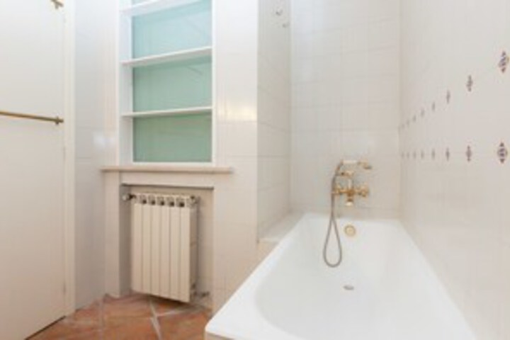 Room 3 of 25