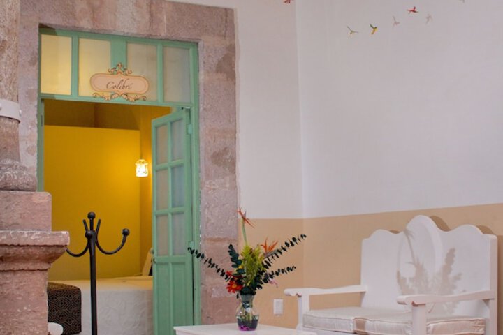 Entrance & Lobby