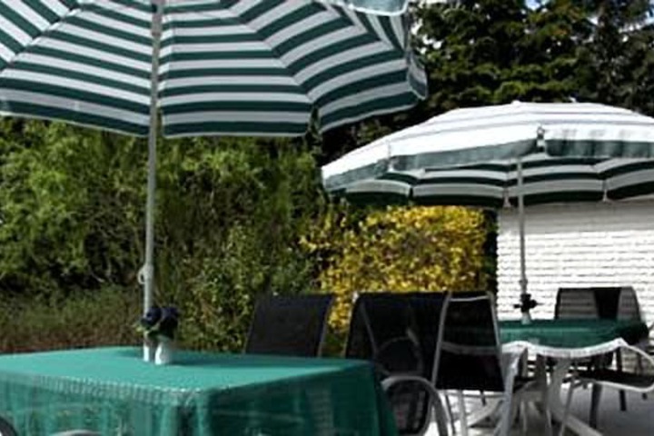 Dining Photos