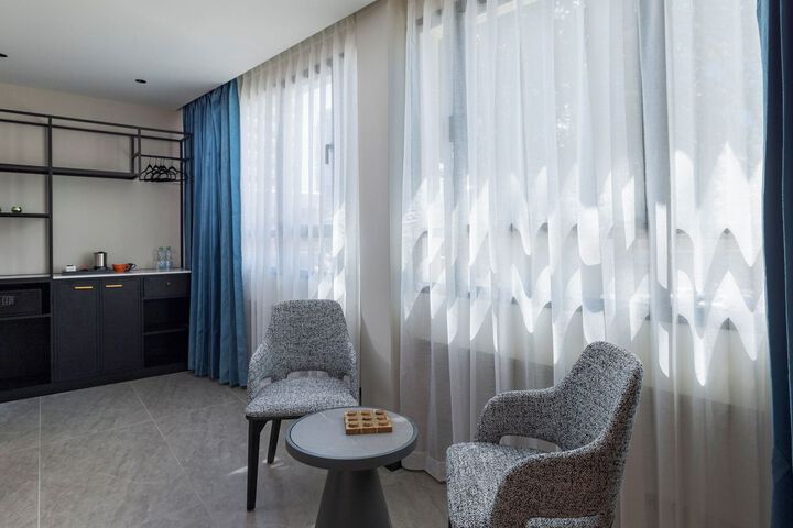 Room 15 of 24