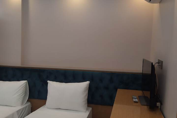 Room 57 of 111