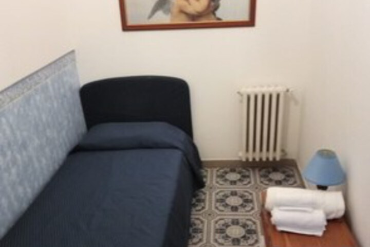 Room 38 of 41