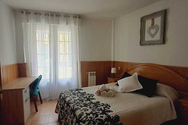 Room 6 of 12