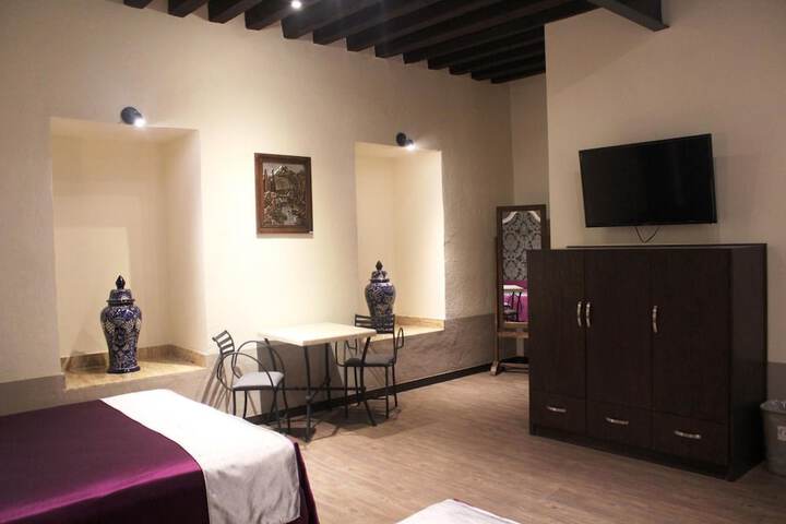 Room 8 of 48