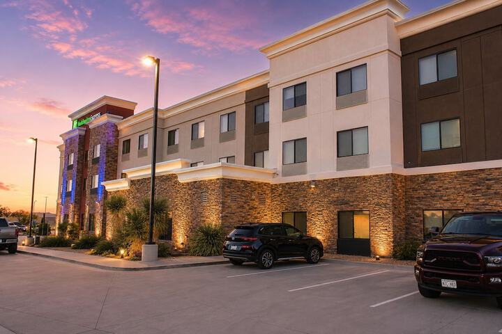 Hotel 103 of 107