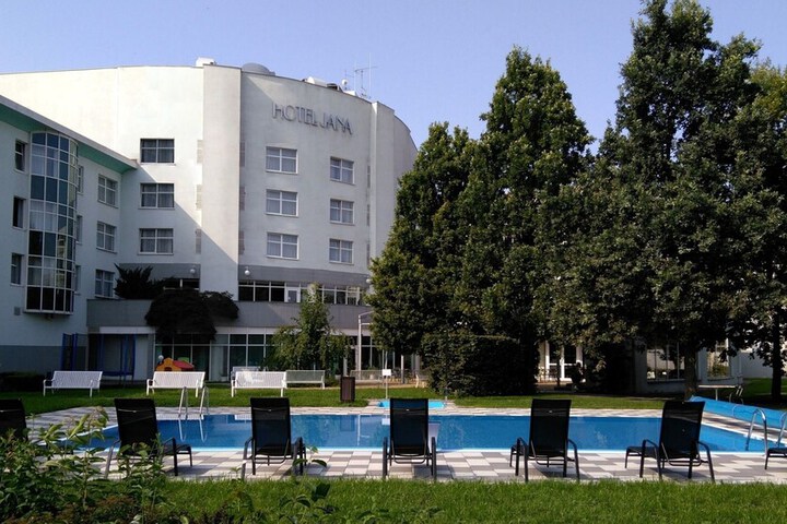Hotel 75 of 77