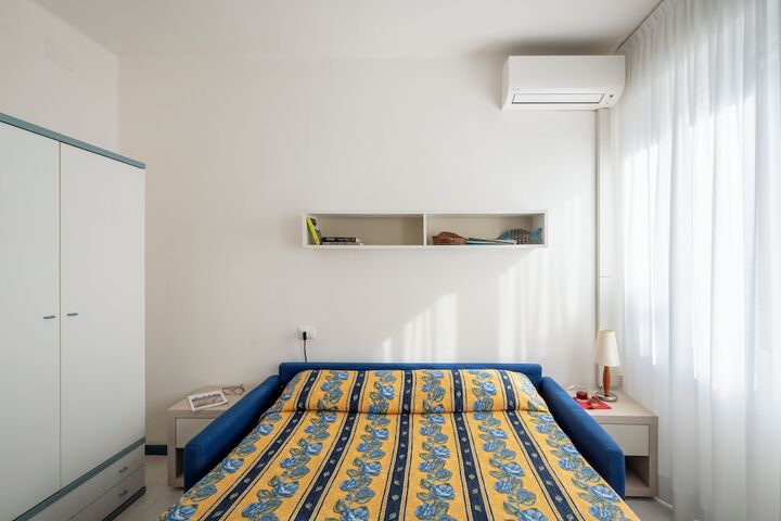 Room 7 of 69