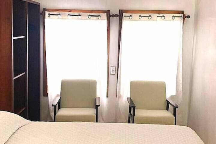 Room 5 of 82